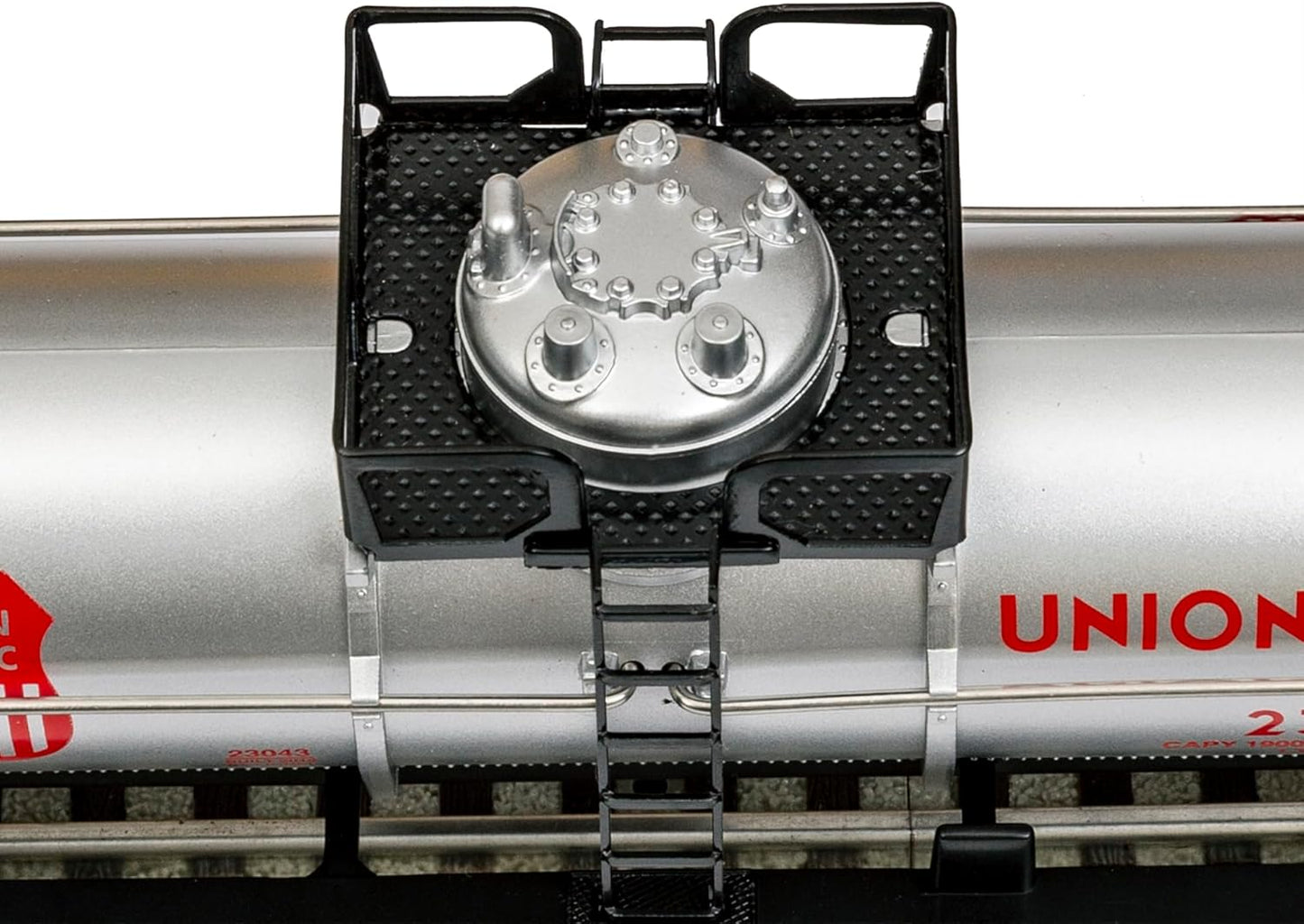 Lionel Union Pacific Flyer LionChief Electric O Gauge Train Set - Bluetooth 5.0 Remote Control