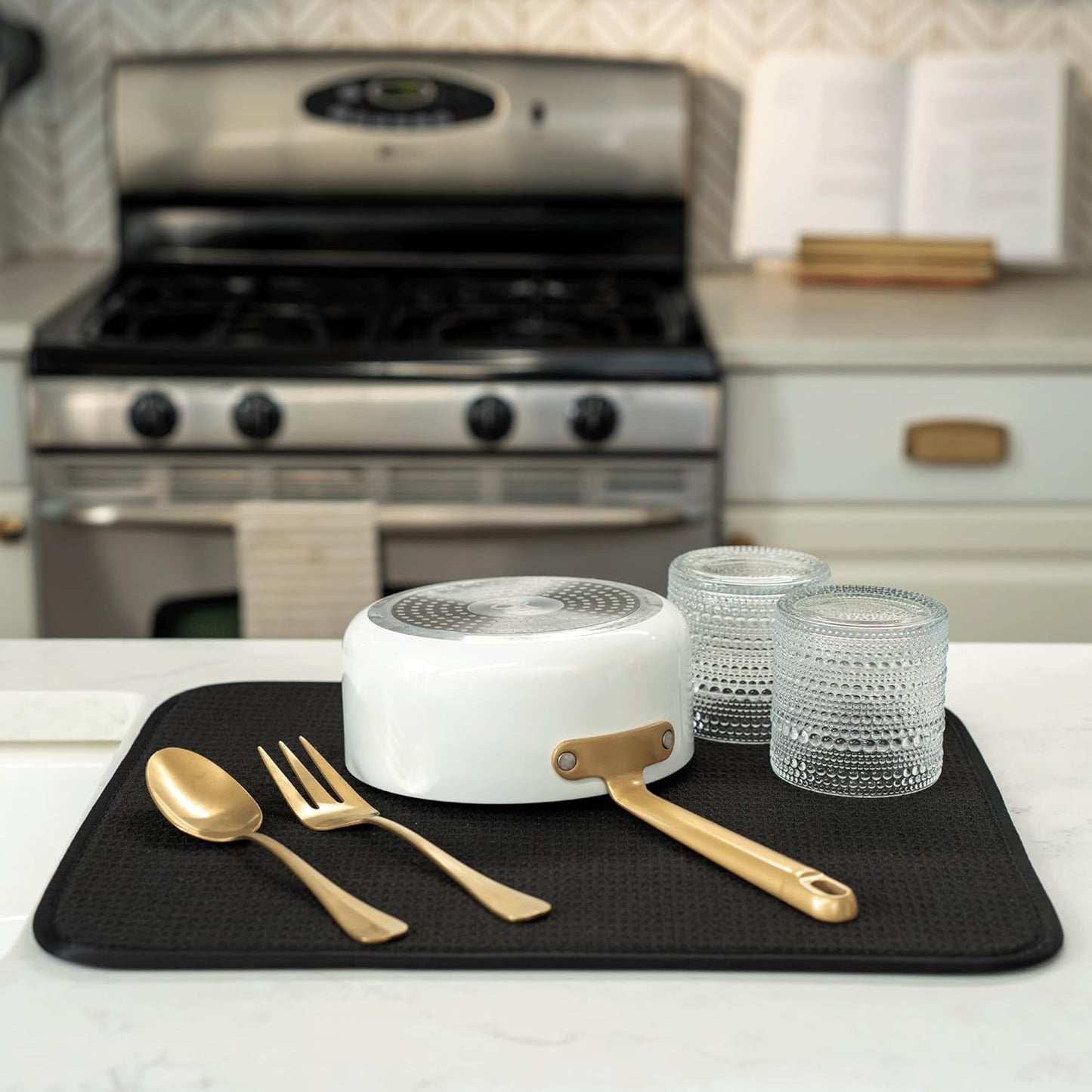 S&T INC. Dish Drying Mat - Absorbent Microfiber Kitchen Counter Pad | 16” x 18”, Large, Black