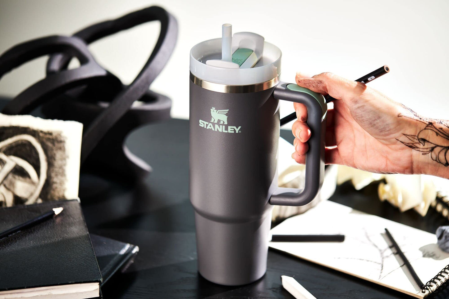 STANLEY Quencher H2.0 Tumbler with Straw 30 oz | Flowstate 3-Position Lid | Cup Holder Compatible for Travel | Insulated Stainless Steel Cup | BPA-Free | Charcoal