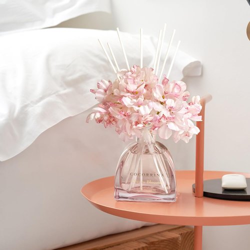 COCORRÍNA Reed Diffuser - 8.5 Oz Cherry Blossom Scent with 8 Sticks for Elegant Home Decor