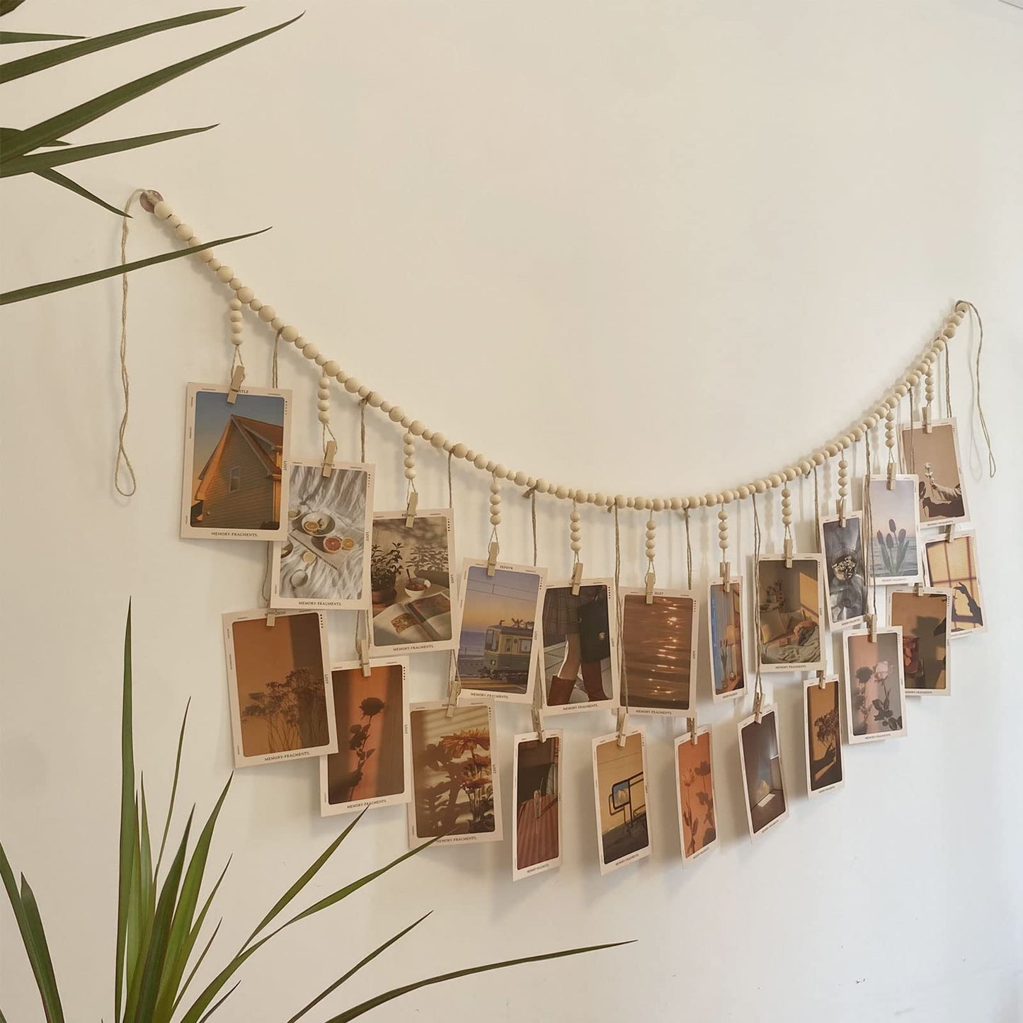 Kintyno Hanging Photo Display with 22 Clips, Wooden Bead Garland, Boho Style Collage Photo Frame Decoration for Dorms, Classrooms, Bedrooms