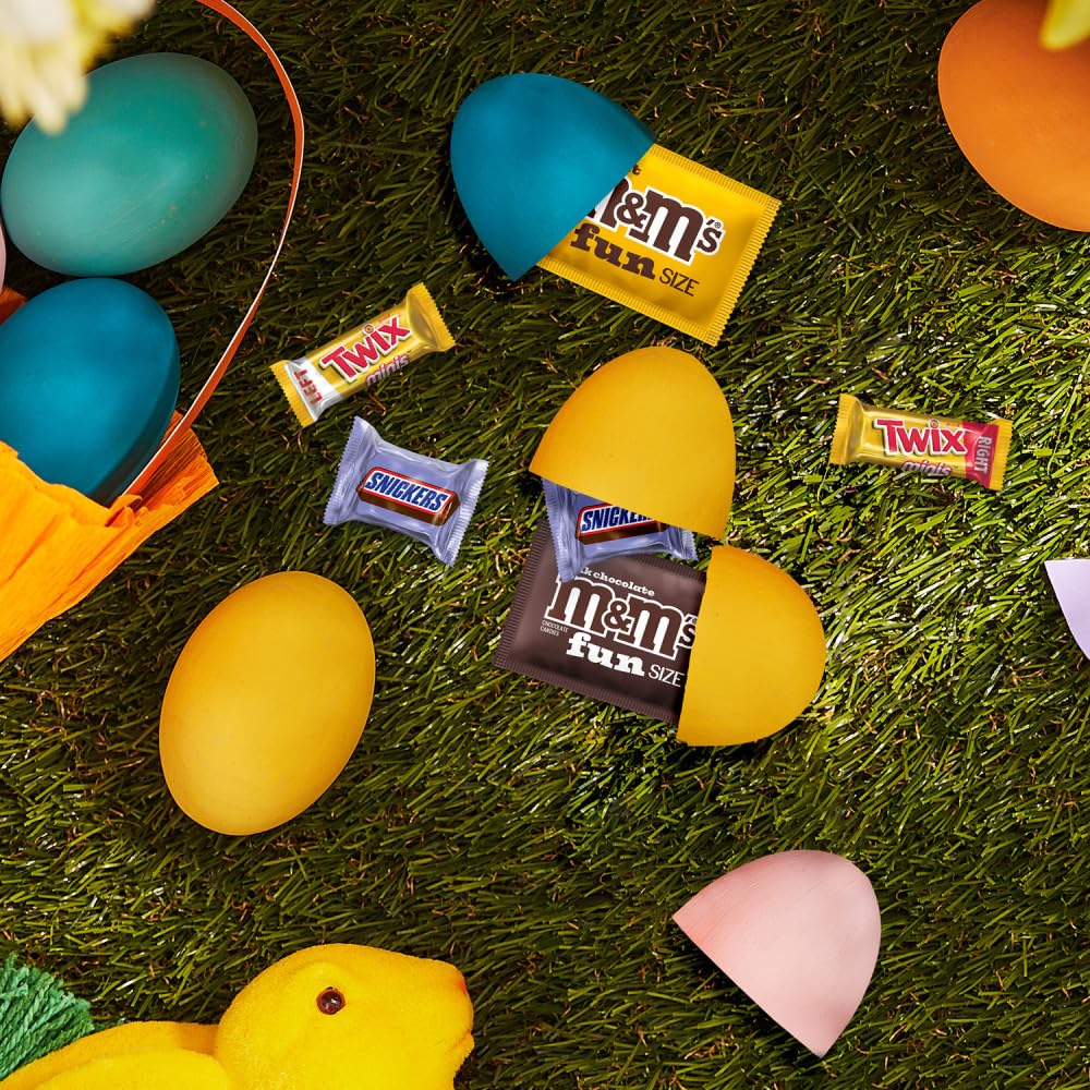 M&M'S Milk Chocolate, M&M's Peanut, SNICKERS & Twix Milk Chocolate Fun Size and Mini Assorted Easter Candy for Easter Basket Fillers, Eggs, 34.85 Ounce Bag