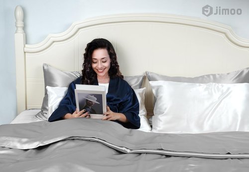 **Skiennix 100% Mulberry Silk Pillowcase - Luxurious Hair & Skin Care | Silver Grey, Standard 20''×26'', 1 Pack**