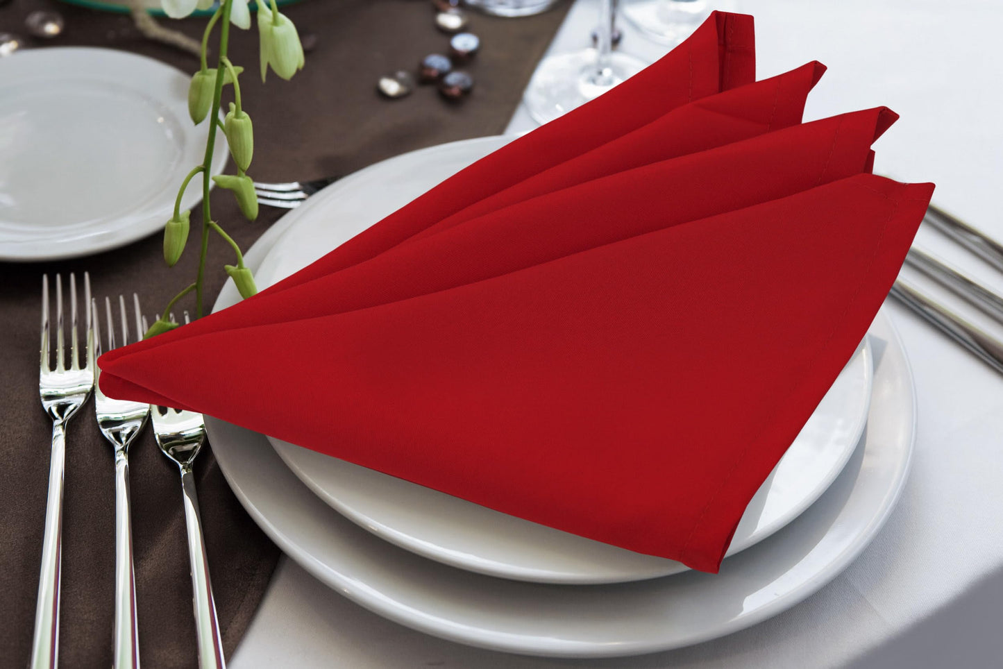 Utopia Home [288 Pack, Red] Cloth Napkins 17x17 Inches, 100% Polyester Hemmed Edges, Washable and Reusable Ideal for Parties, Weddings and Dinners