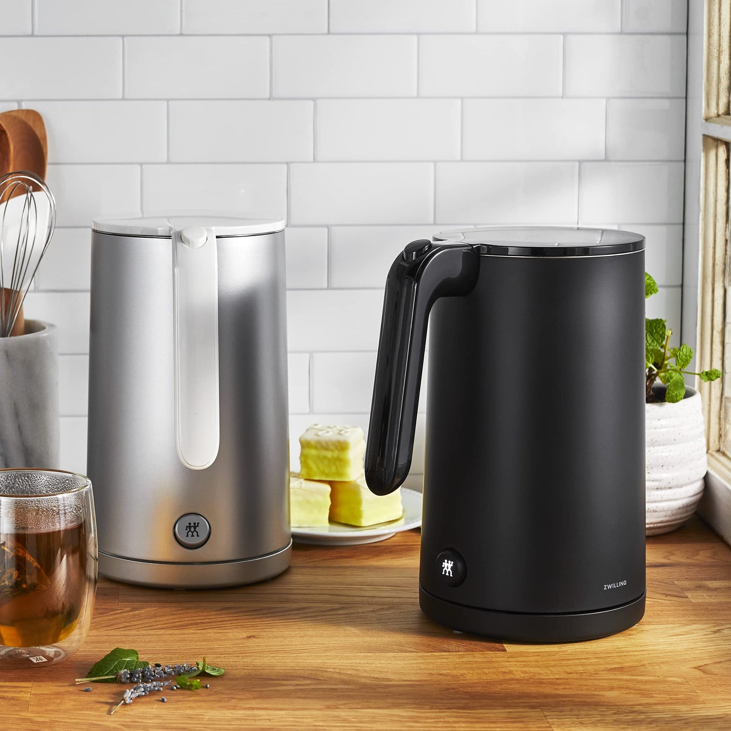 ZWILLING Enfinigy Cool Touch 1.5-Liter Electric Kettle, Cordless Tea Kettle & Hot Water - Black