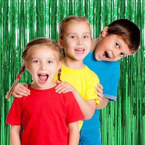 Green Streamers Backdrop by [Brand Name] - 20 Pack Foil Fringe Curtains for Jungle Party & Photo Booth
