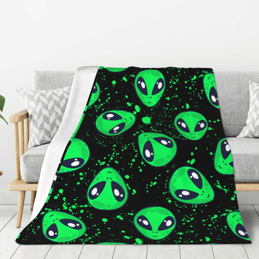 Crazy Aliens Throw Blanket Soft Lightweight Cozy Flannel Warm Bed Blanket for Bedroom Living Couch All Seasons
