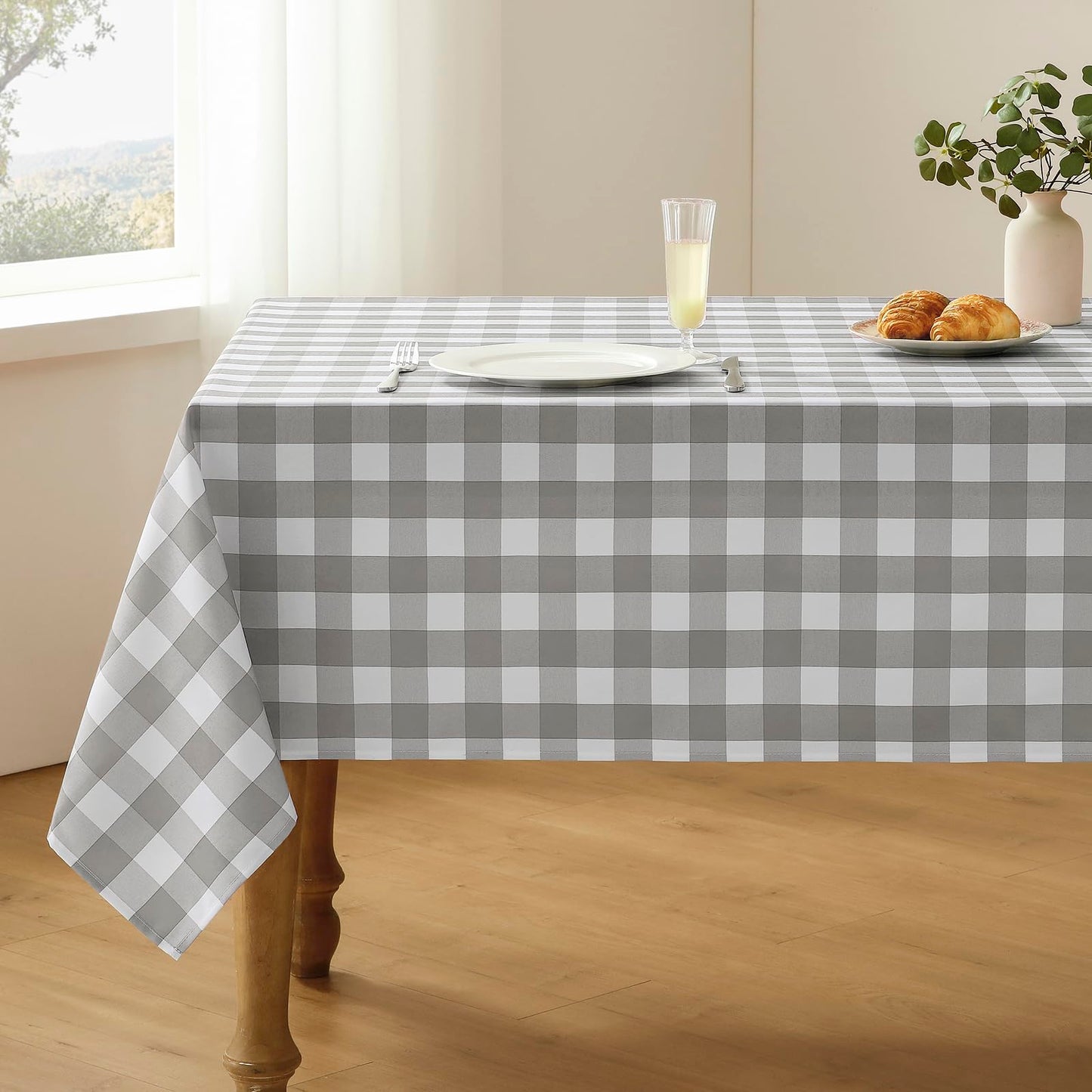 Veblandy Checkered Tablecloth Rectangle Waterproof Gingham Table Cloth Washable Buffalo Plaid Table Cover Wrinkle Free for Kitchen, Dining and Outdoor Picnic, 52 x 70 Inch, Light Grey and White
