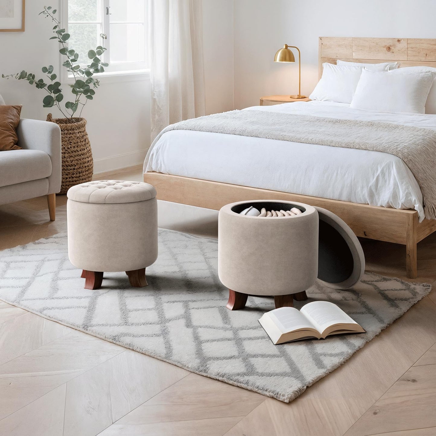 MoNiBloom Round Ottoman with Storage, Small Foot Rest Stool with Legs, 15.5 Dia. x 17 H Inches Upholstered Ottoman with Storage for Living Room, Bedroom, Beige
