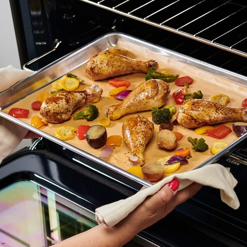 GUSTO [15 in x 200 ft - 250 Sq.Ft] Kraft Parchment Paper for Baking, Non-Stick Baking Paper - Parchment Paper Roll With Cutter for Air Fryer, Baking & Cooking (Formery Comfy Package)