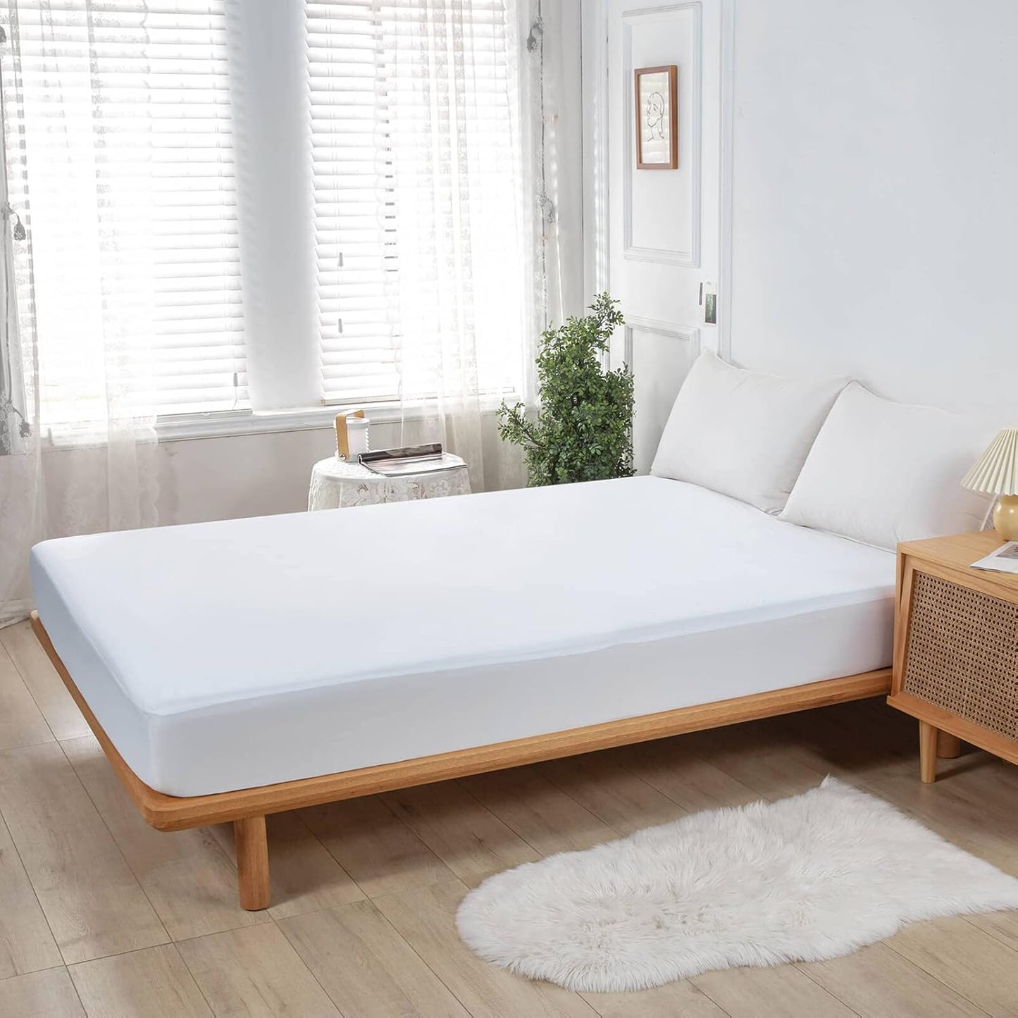 Kingnex Twin Mattress Protector - Waterproof Fitted Sheet with Smooth Surface & Elastic Skirt