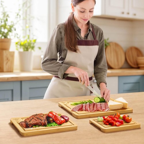 Bamboo Cutting Board Set for Kitchen - Chopping Board Set of 3 with Groove and Cutting Board Rack, Ideal for Bamboo Chopping Board Set for Chopping Meat, Vegetables, Fruits, Cheese