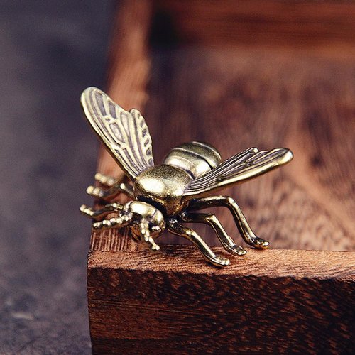 Gold Bee Figurines by [Brand Name] - Elegant Brass Insect Statues for Home Decor | 3-Piece Set