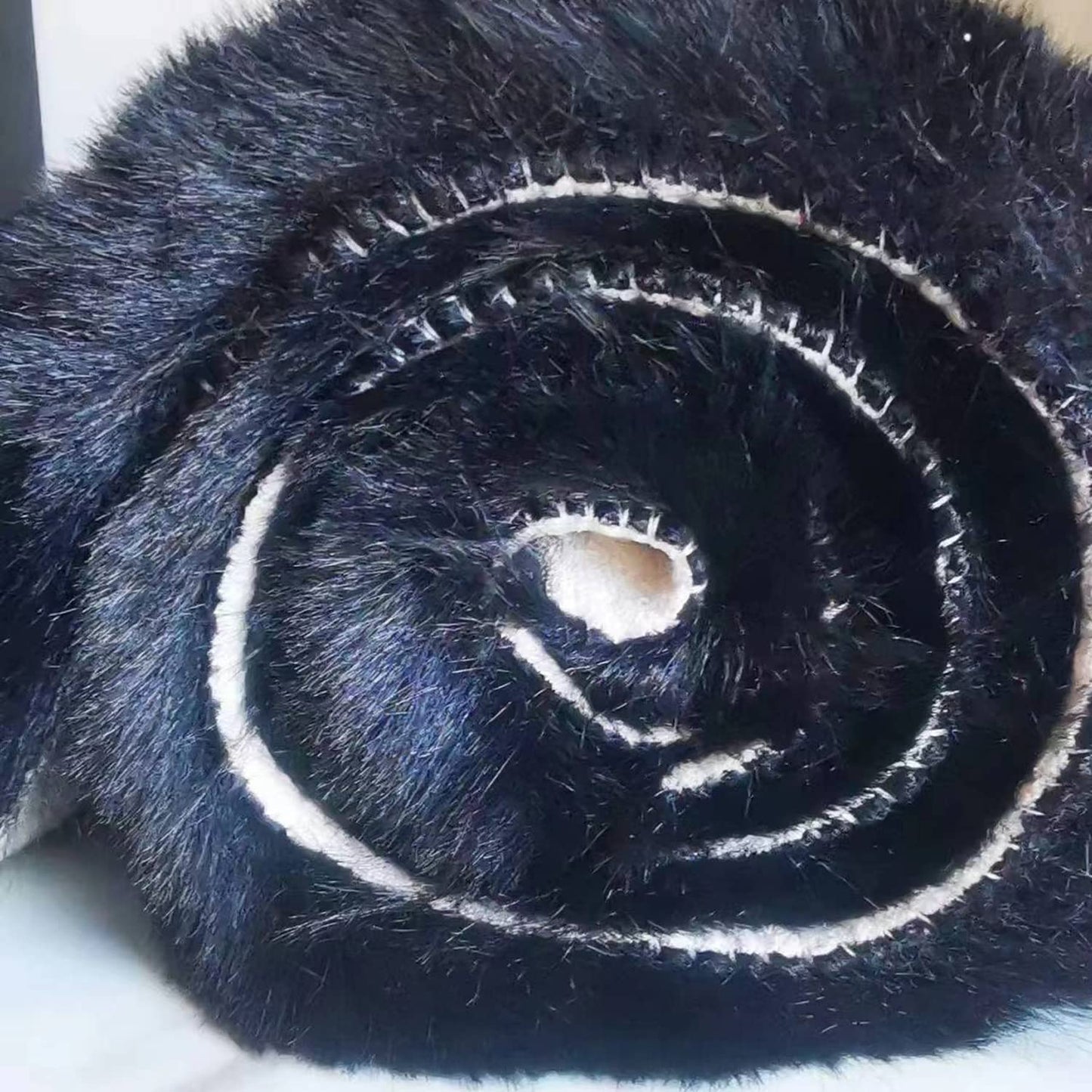 Ghouse Faux Rabbit Fur Round Rug 4ft Black Round Rugs for Bedroom Decor Fluffy Area Rugs for Living Room, no-Shedding Carpet Sheepskin Washable Rug Rome Decor