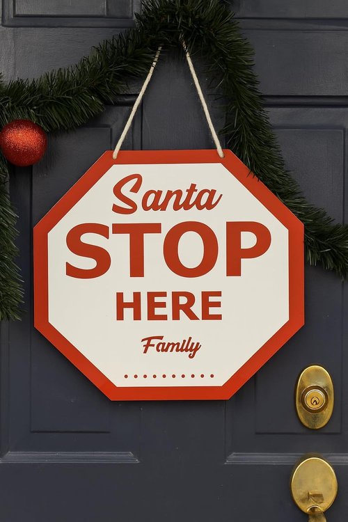 Christmas Santa Please Stop Here Sign - Wooden Front Door Hanger for Holiday Decor | Indoor & Outdoor Use