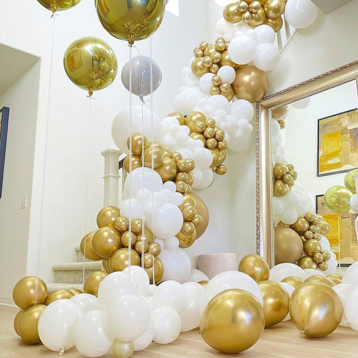 PartyWoo White and Gold Balloons, 140 pcs White and Metallic Gold Balloons Different Sizes Pack of 18 Inch 12 Inch 10 Inch 5 Inch for Balloon Garland or Arch as Birthday Decorations, Party Decorations