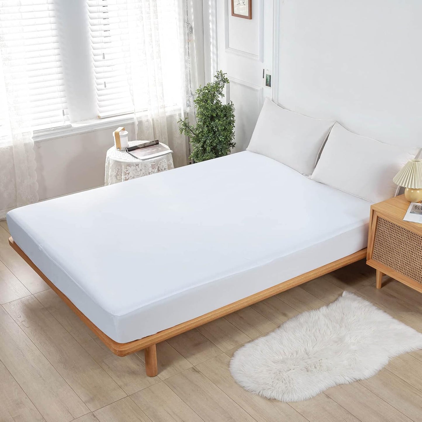 Kingnex Twin Mattress Protector - Waterproof Fitted Sheet with Smooth Surface & Elastic Skirt