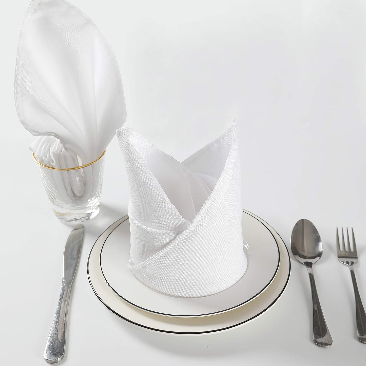 Cloth Napkins 17x17 inch Washable Polyester Dinner Napkins Soft Table Napkins for Wedding Party Dining Banquet(White,25PCS)