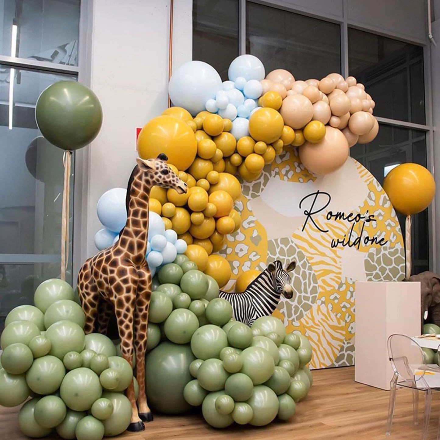 Latex Balloons 100-Pack - Mustard Party Balloon Garland Kit in Various Sizes (5-18 Inch)