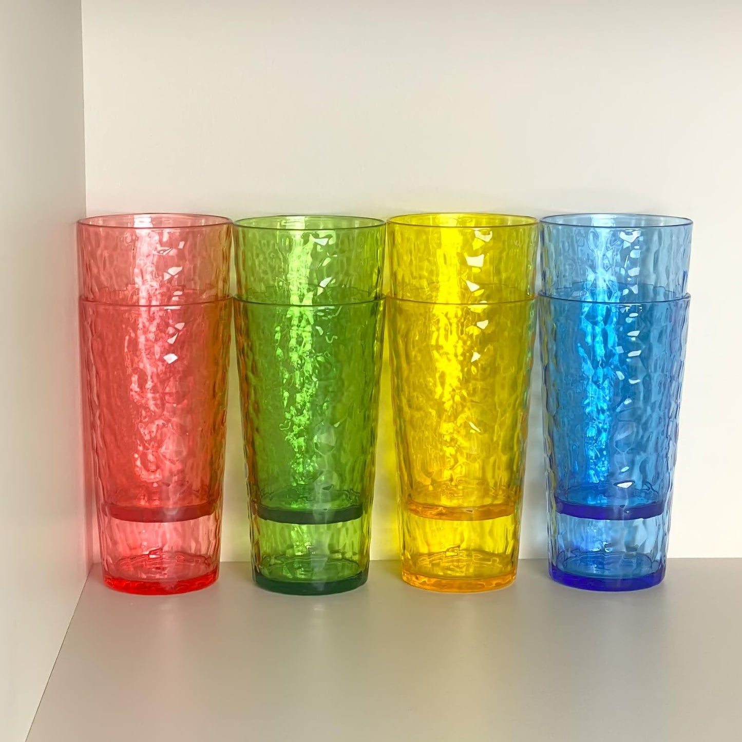 Yanglonghui 24-Ounce Plastic Tumblers (Set of 8), Reusable Plastic Mugs, BPA-Free Acrylic to Drink Mugs, Shatter Resistant, Textured Interior, Dishwasher Safe (Multi Color, 24 Ounce)