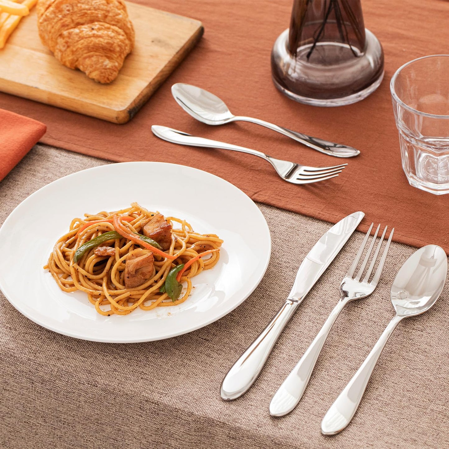 KINGSTONE 20-Piece Silverware Set for 4,18/10 Premium Stainless Steel Flatware Set, for Home, Restaurant, Wedding and Party Use, Mirror-Polished Cutlery Set, Dishwasher Safe