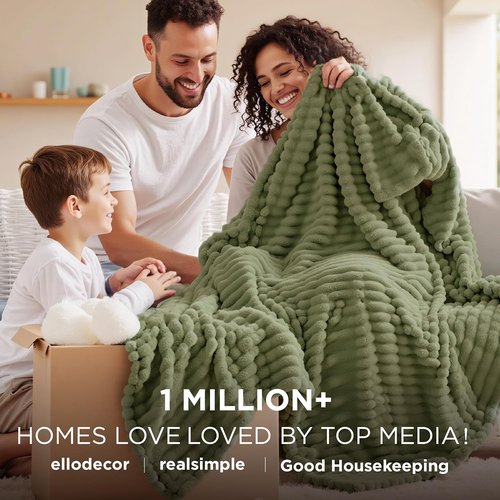 Bedsure GentleSoft Fleece Twin Blanket - Cozy Soft Throw for Couch, Moss Color, 60x80 Inches