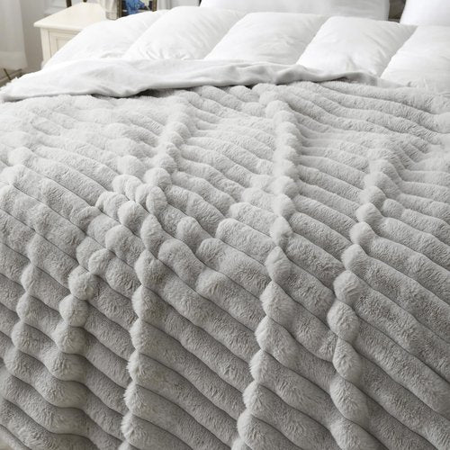 DaysU Cozy Faux Fur Throw Blanket 50x60 Inches Light Gray Ultra Plush Striped for Couch Bedroom Living Room, Fluffy Warm Home Decor Essential