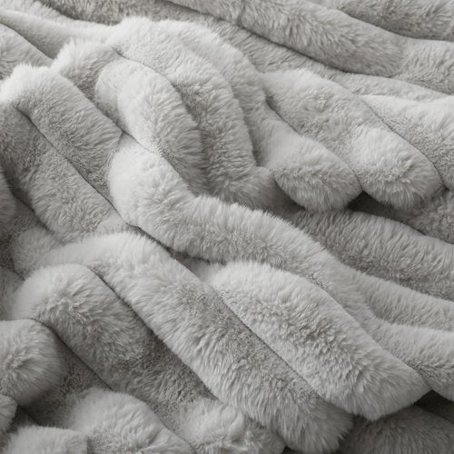 DaysU Cozy Faux Fur Throw Blanket 50x60 Inches Light Gray Ultra Plush Striped for Couch Bedroom Living Room, Fluffy Warm Home Decor Essential