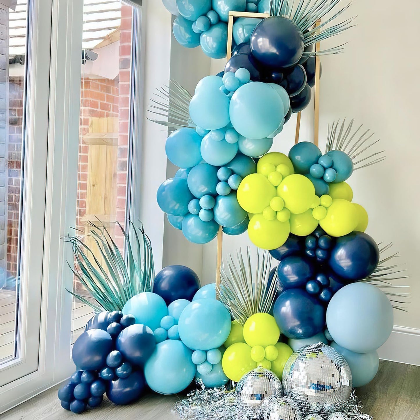 PartyWoo Green Balloon Garland, 100 pcs Shades of Green Balloons Different Sizes Pack of 36 Inch 18 Inch 12 Inch 10 Inch 5 Inch for Balloon Garland Arch as Party Decorations, Birthday Decorations