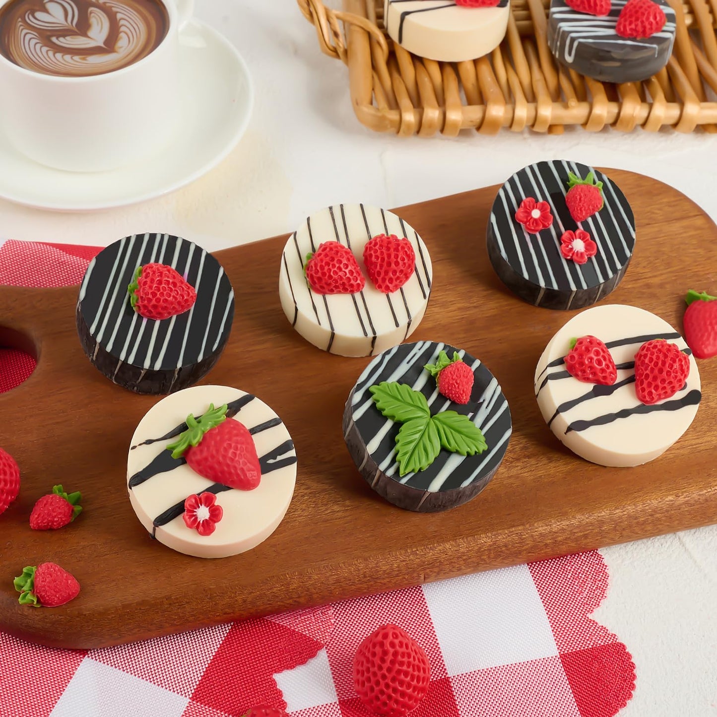 CLUEWR 5 PCS Silicone Strawberry Molds, 3D Strawberry Fondant Molds for Chocolate, Candy, Cake Decoration, Cupcake Topper