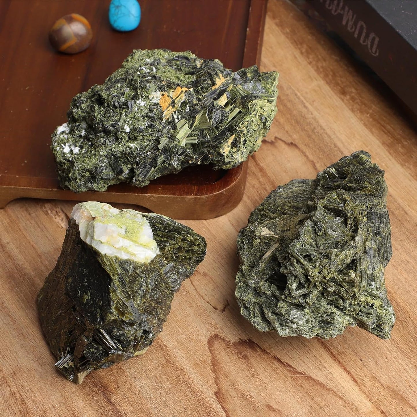 Sportmusies Natural Raw Green Tourmaline Crystal Cluster Reiki Healing Home Office Decoration, Irregular-Shaped Green Tourmaline Stone Mineral Specimen, 1.88-5.03 inches