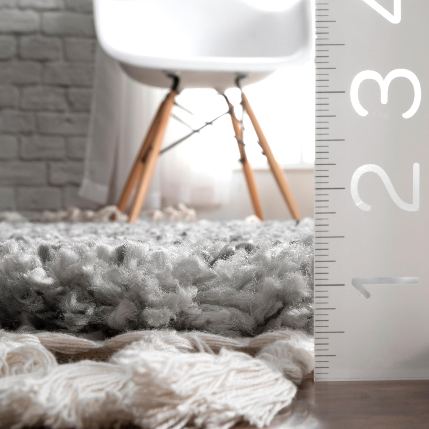 nuLOOM Brooke Shag Tasseled Area Rug - 2x12 Runner Shag Rug Casual Grey/Ivory Rugs for Living Room Bedroom Dining Room Nursery Entryway Hallway