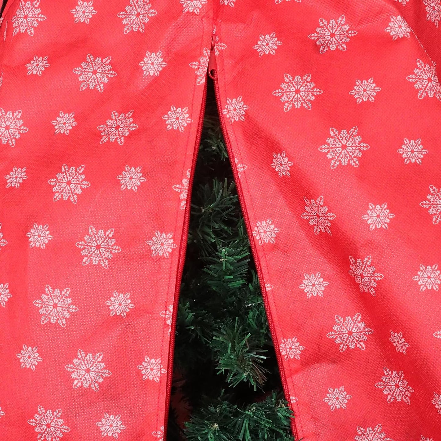 Skiennix Christmas Tree Cover - Durable Storage Bag with Zipper & Drawstring for 6-Foot Trees | Dustproof Red with Snow Print