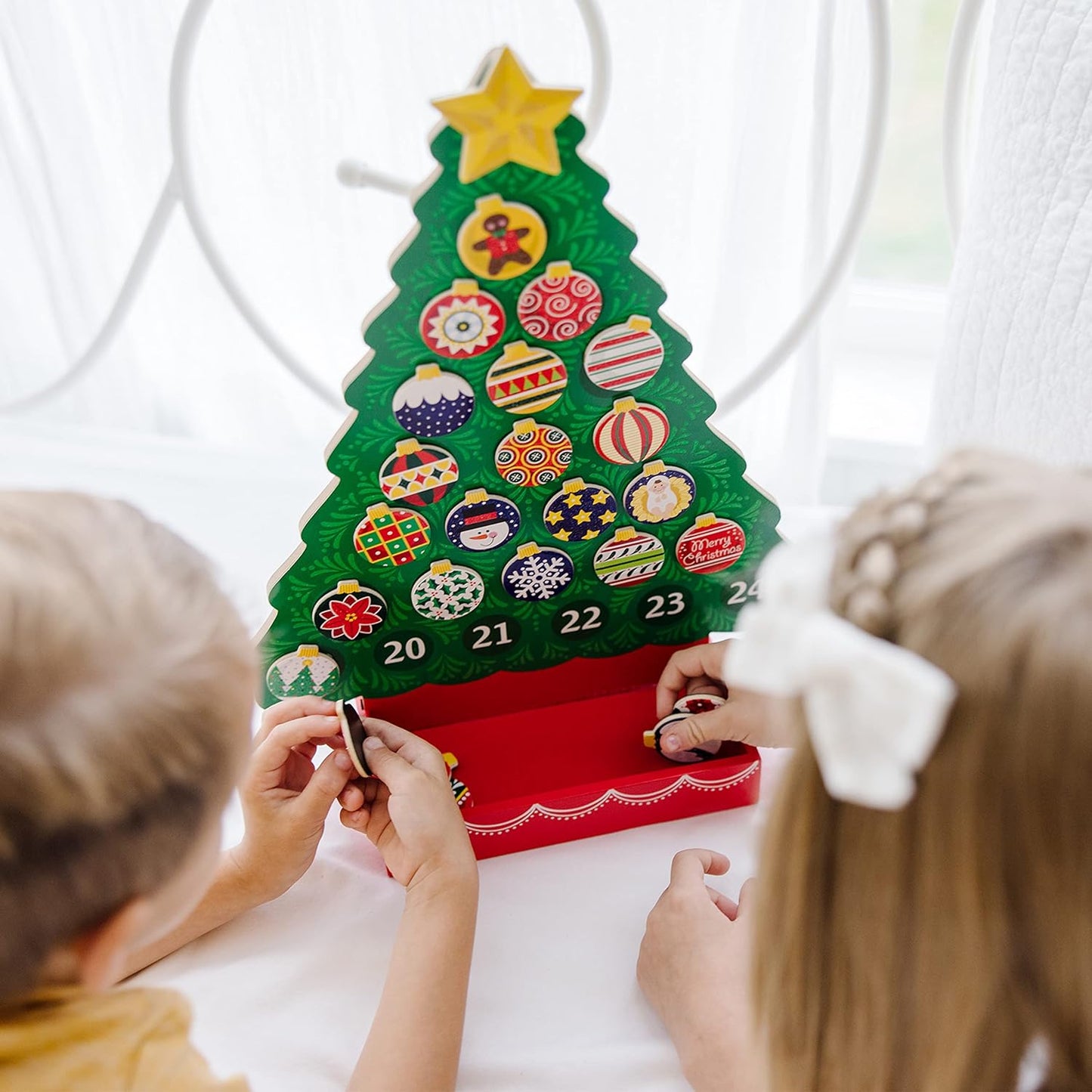 Melissa & Doug Wooden Advent Calendar - Magnetic Christmas Tree with 25 Fun Magnets