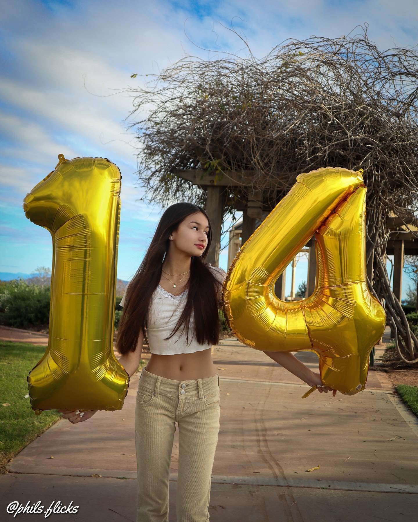 Gold 4 Balloon, Number Balloon 40 Inch, 4th Gold and Black Party Decorations, Four Large Numbers for Party Decor, Number 4 Balloon