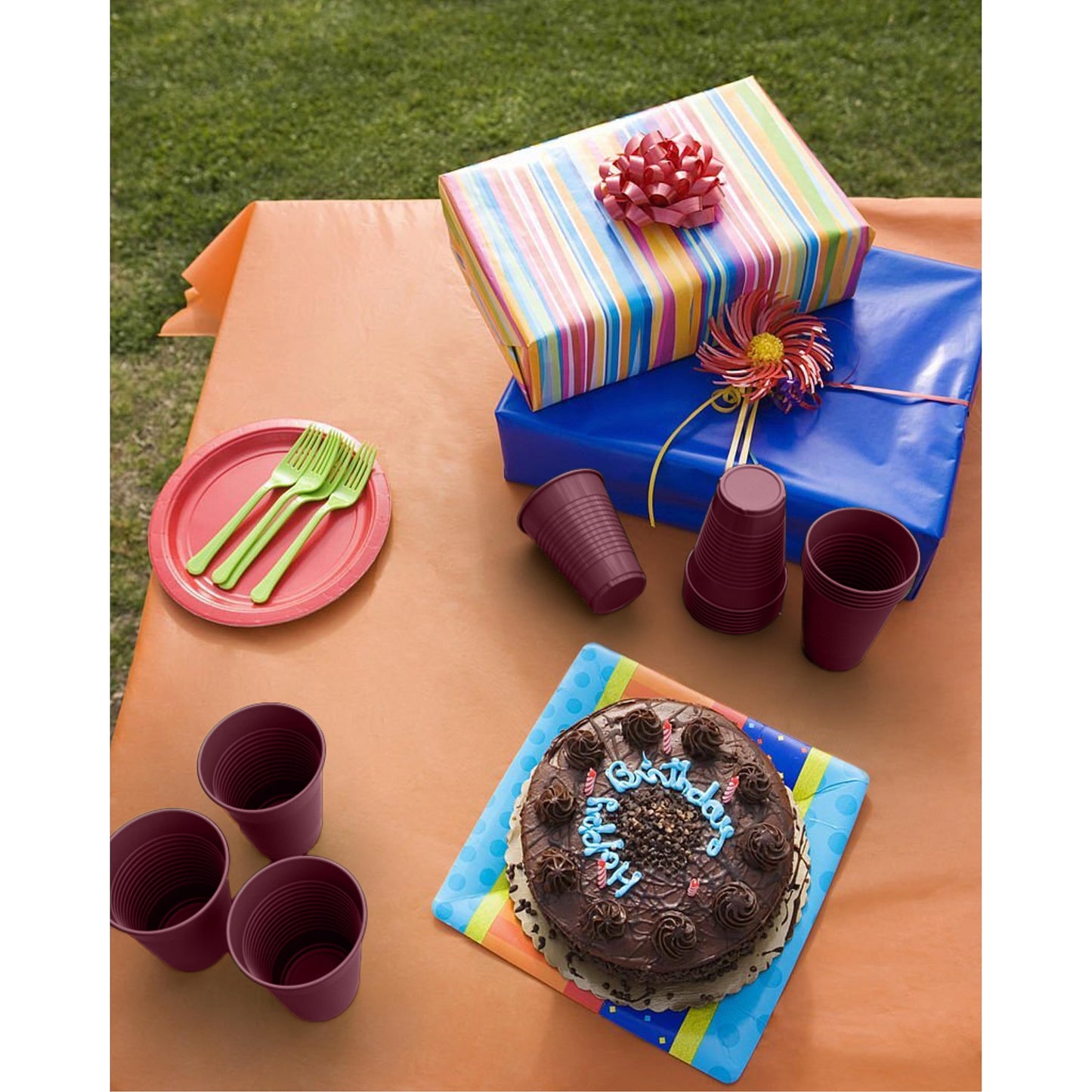 Party Solids Burgundy Plastic Cups - 12 oz, Pack Of 100