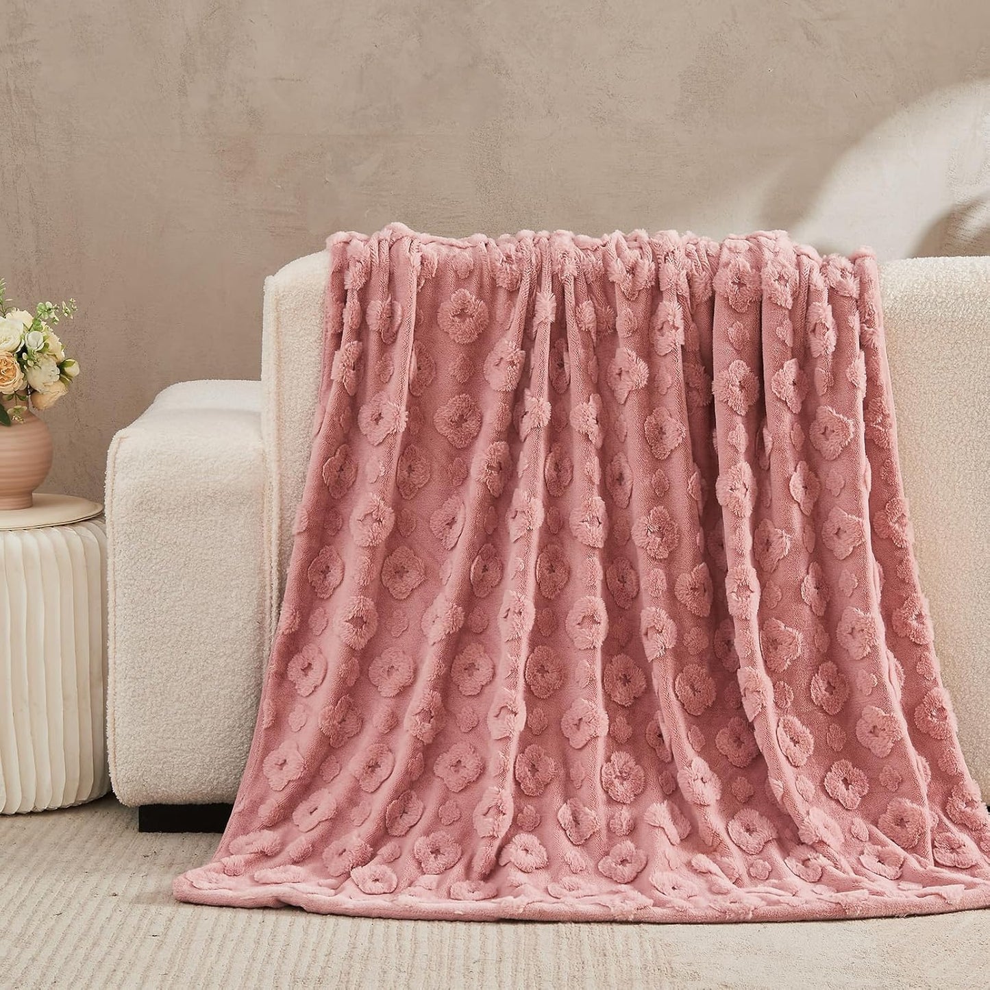 Lotus Karen Faux Fur Throw Blanket Soft White Fluffy Fuzzy Plush Throw Blanket for Bed Sofa Couch Chair Camping Travel Lightweight Bed Blanekt Jacquard Furry Blankets