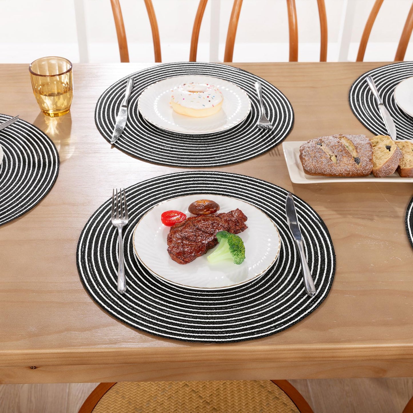 SHACOS 15 inch Round Braided Placemats Set of 6 Non Slip Washable Fabric Kitchen Table Place Mats Heat Resistant Table Mats for Home Wedding Party, Black White