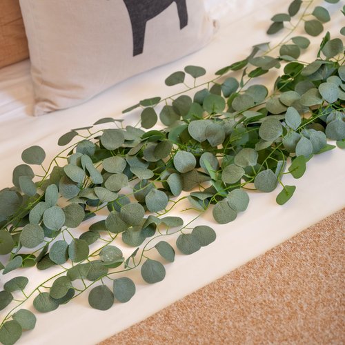 CQURE 48Pcs Eucalyptus Garland,Artificial Eucalyptus Leaves Table Greenery Garland Wreath Vines for Wedding Party Table Bedroom Wall Room Decor