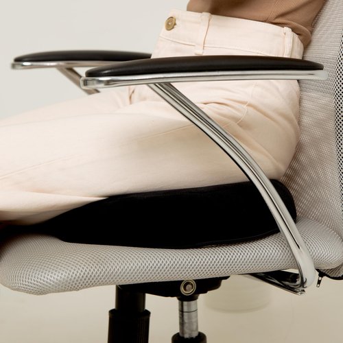 Everlasting Comfort Donut Pillow for Tailbone Pain Relief Ergonomic Seat Cushion - Hemorrhoid Pillow for Sitting- Ideal Memory Foam Coccyx Chair Cushion for Postpartum Pregnancy, Anti-Slip, Washable
