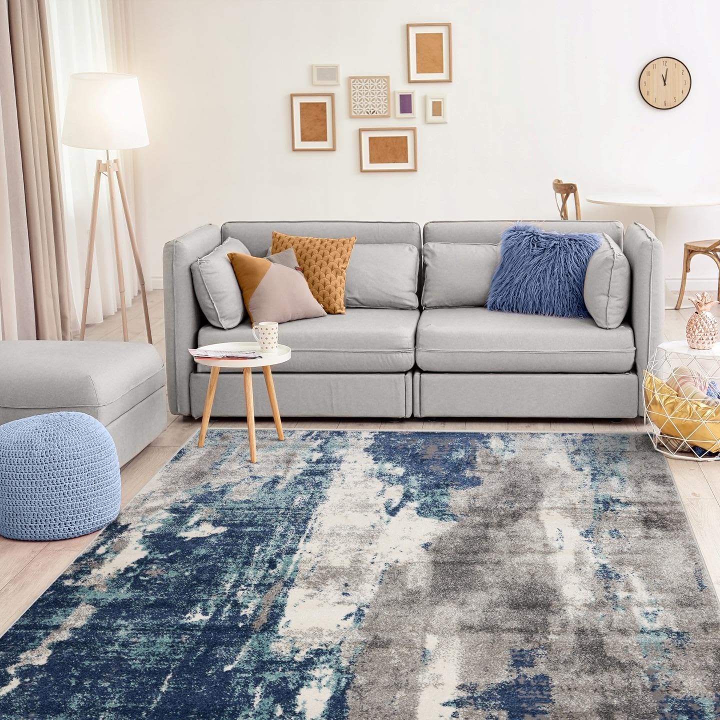 LUXE WEAVERS Euston Collection D.Blue-L.Blue 4x5 Modern Abstract Area Rug