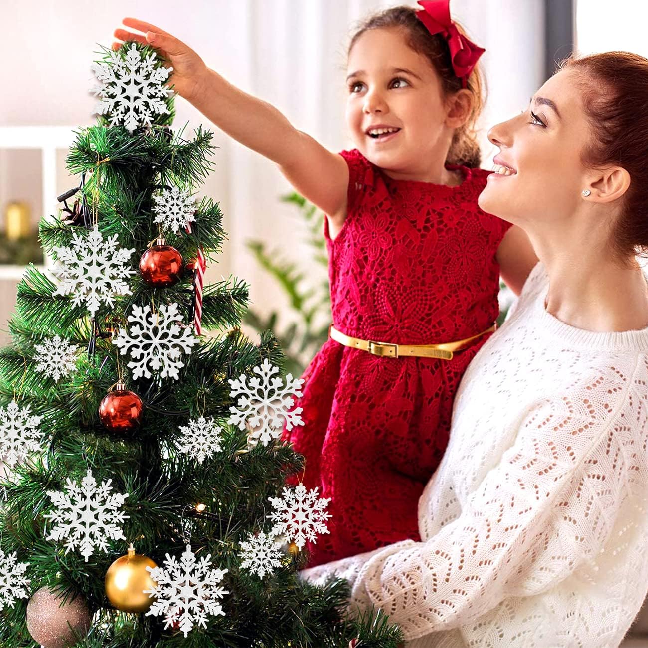 Skiennix 46Pcs Plastic Snowflake Ornaments - Glittery Hanging Decorations for Christmas Trees | White