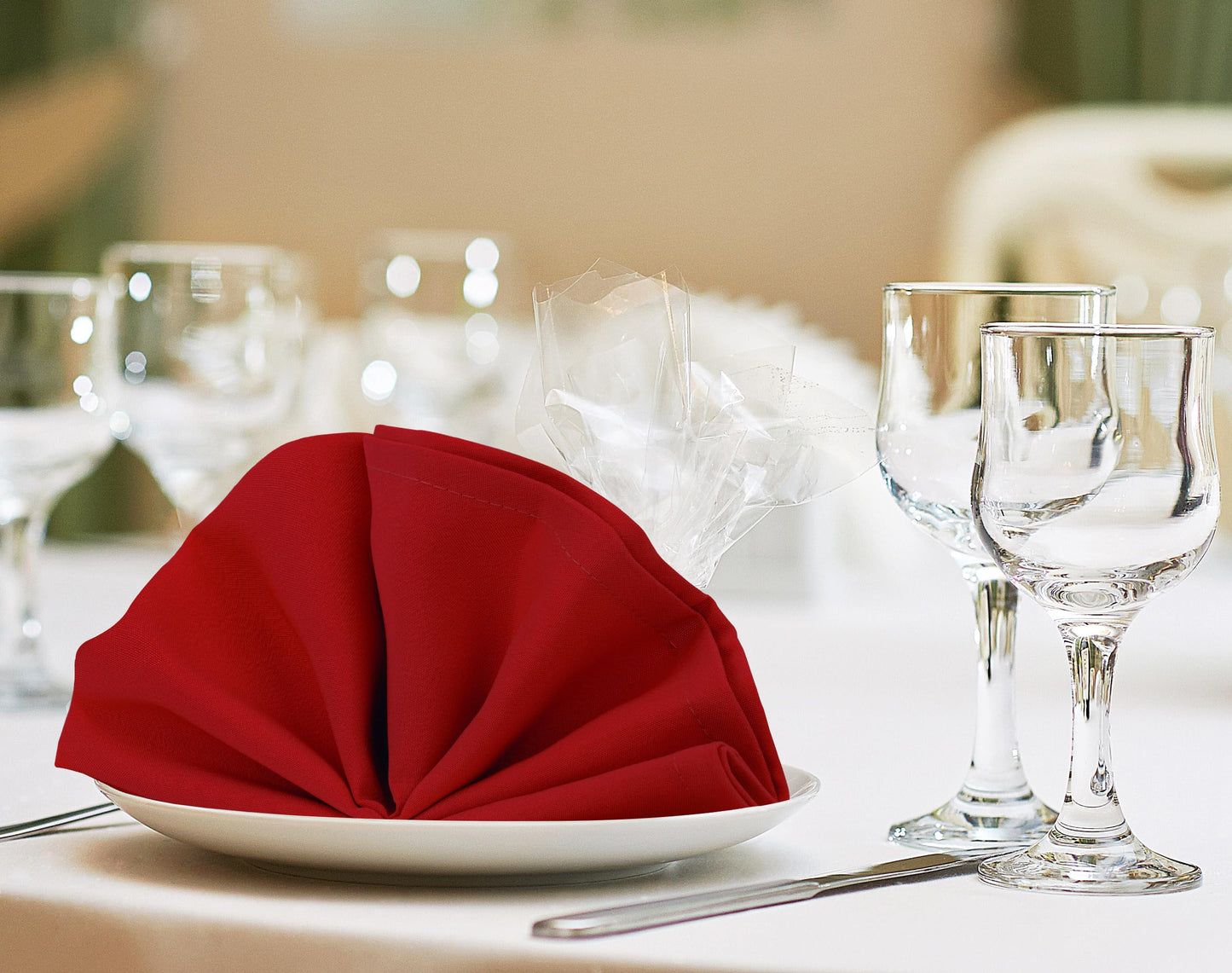 Utopia Home [288 Pack, Red] Cloth Napkins 17x17 Inches, 100% Polyester Hemmed Edges, Washable and Reusable Ideal for Parties, Weddings and Dinners