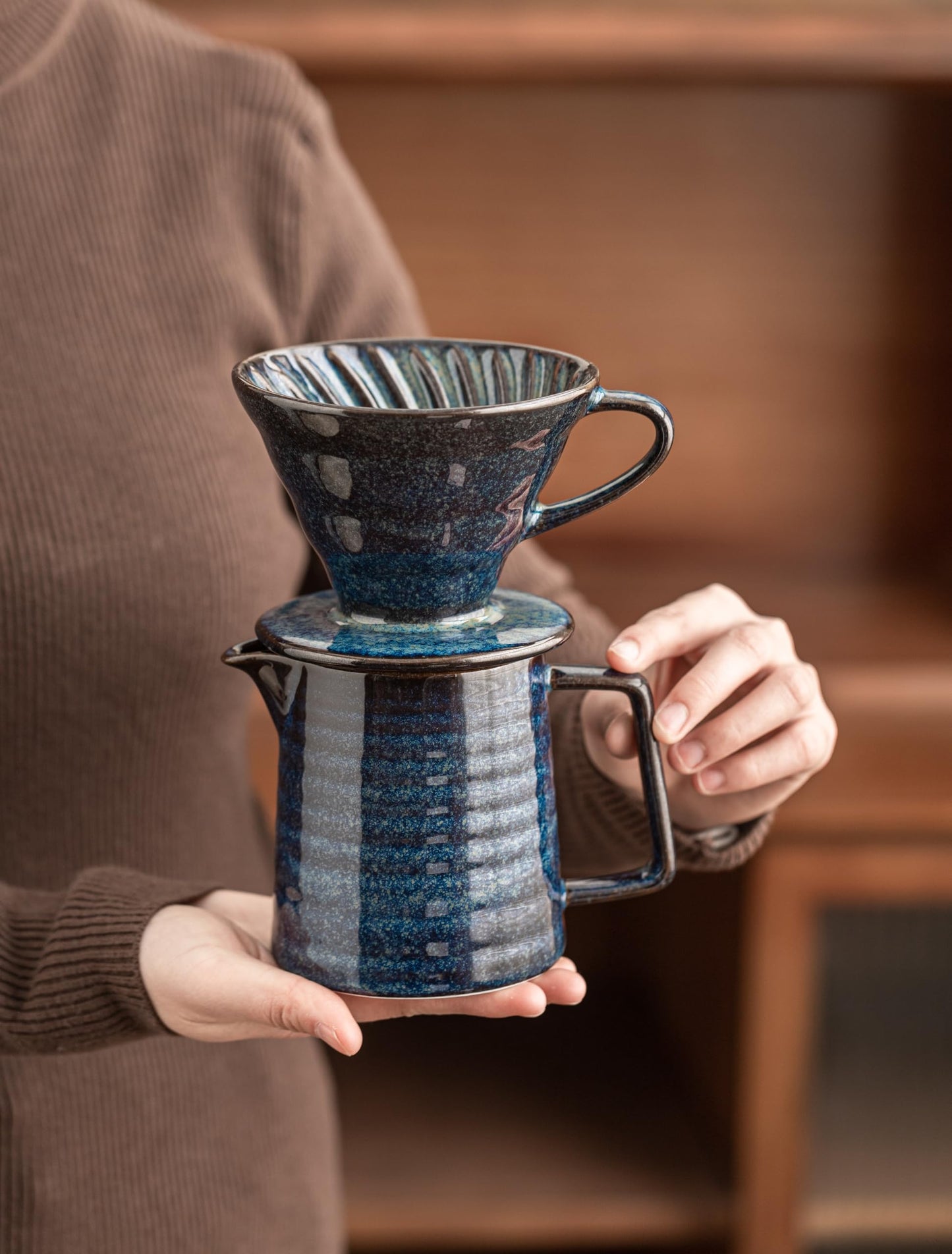 HYAXGM Pour Over Coffee Maker,Ceramic Coffee Maker With 40 pcs Paper Filter，15oz/450ml Pour Over Coffee Dripper (Starry Blue, V02)
