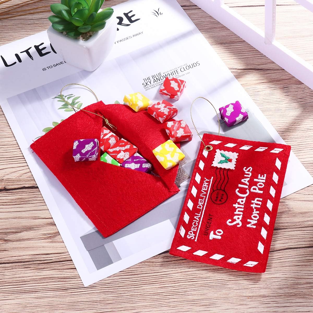Santa Claus Letter Envelopes - 10pcs Christmas Candy Bags & Tree Ornaments (Red)