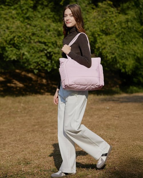 BAGSMART Tote Bag for Women - Lightweight Puffy Shoulder Handbag with Compartments | Ideal for Travel, Work, Gym