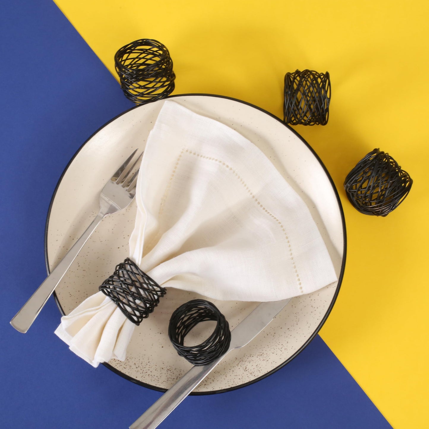 ALPHA Living HOME 12 Pcs Modern Metal Napkin Rings - Dining Table Decor Napkin Ring Cloth Napkin Holder for Wedding, Banquet, Dinner Party, Everyday Use (Black)