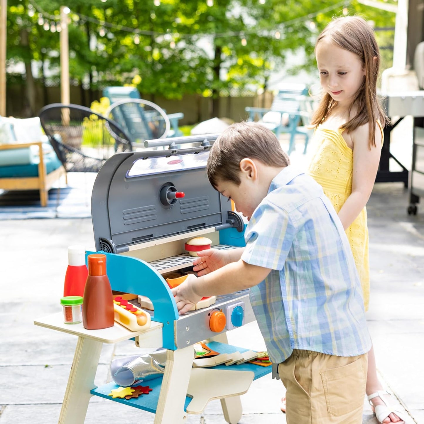 Melissa & Doug Deluxe Wooden Barbecue Grill & Smoker | Kids Play Kitchen Set with Pizza Oven & Toy Food - FSC Certified for Ages 3+