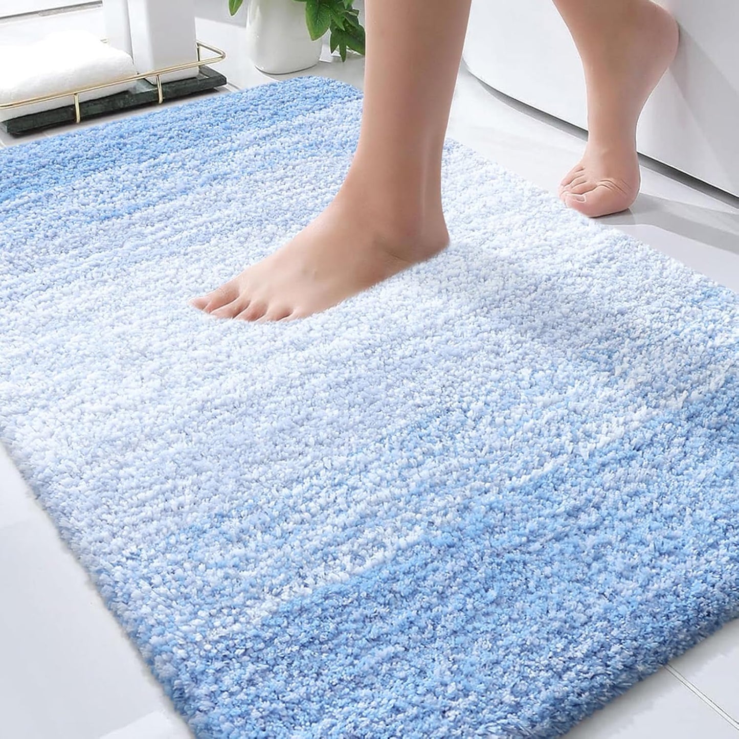 OLANLY Bathroom Rugs - Extra Soft Microfiber Mat with Rubber Backing | Quick Dry, Machine Washable, 30x20 Light Blue