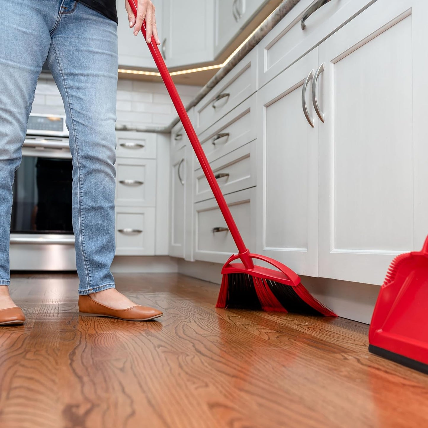 O-Cedar One Sweep Broom - Lightweight Step-On Dustpan for Effortless Cleaning | Ideal for Pet Owners